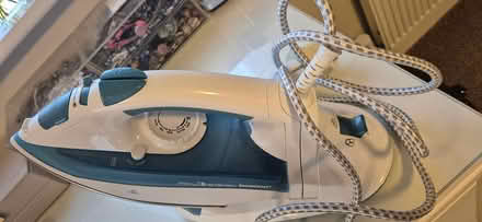 Photo of free Steam iron (Clanfield) #3