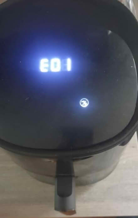 Photo of free Airfryer 3.5L (Clifton, Nottingham NG11) #4
