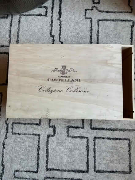 Photo of free Wooden wine box (Rego Park) #1