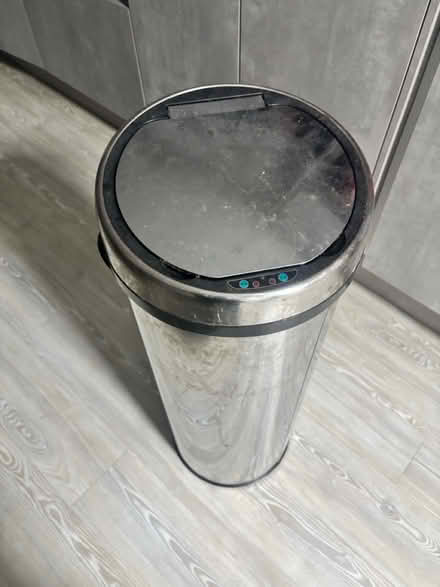 Photo of free bin (Fleet) #1