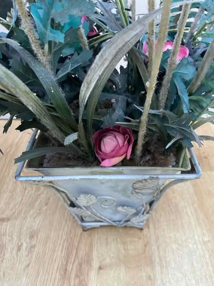 Photo of free Metal pot for flower arranging (St Albans AL1) #3