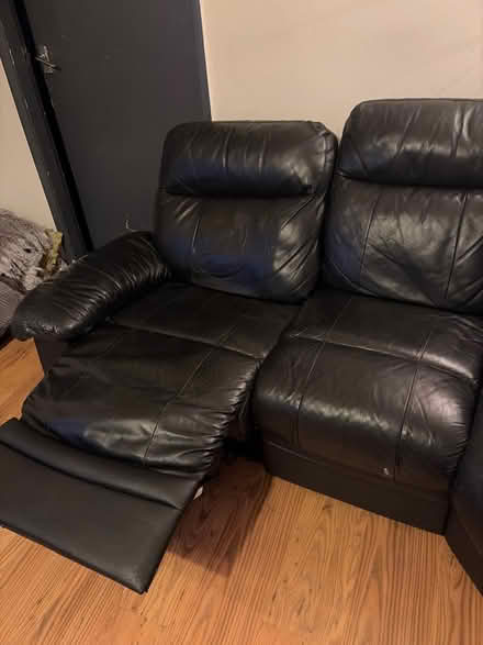 Photo of free Black leather reclining corner sofa (Pellon HX2) #3