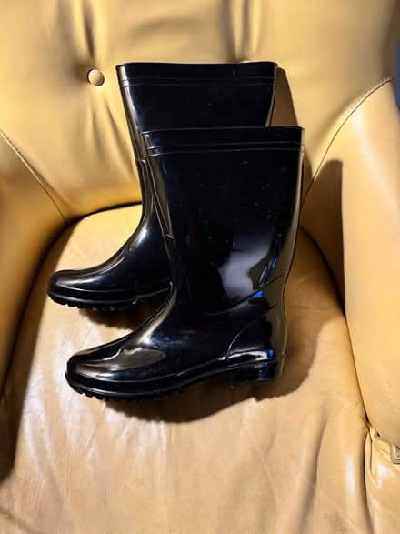 Photo of free Rain boots (Langdon) #1