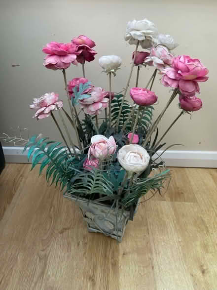 Photo of free Metal pot for flower arranging (St Albans AL1) #1