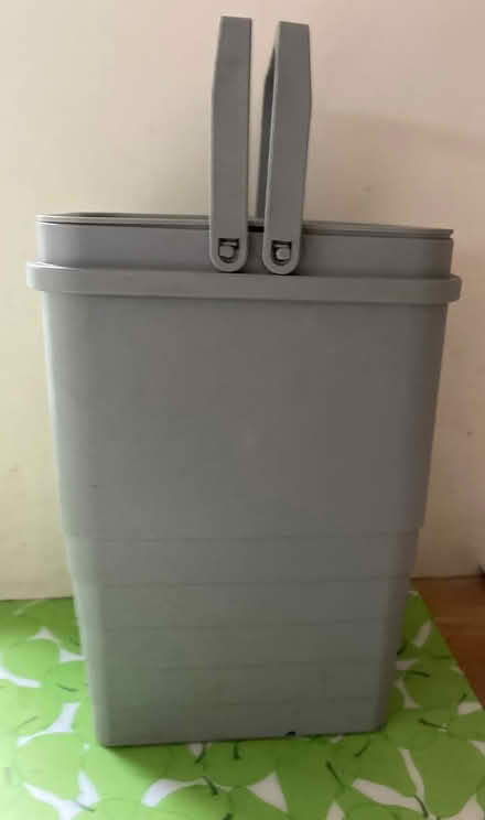 Photo of free Kitchen caddy (Wimbledon Village SW19) #1