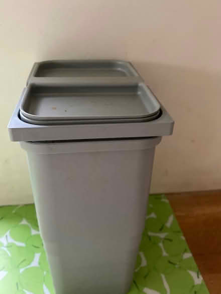 Photo of free Kitchen caddy (Wimbledon Village SW19) #2