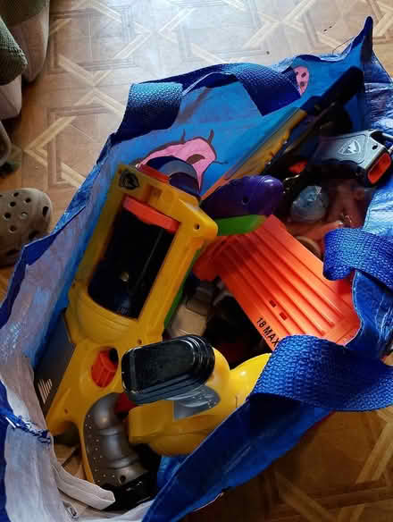 Photo of free Bag of toy nerf guns and 'daets' (OX4 Temple Cowley) #1