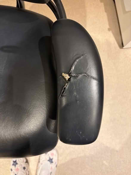 Photo of free Black office (GU9) #3