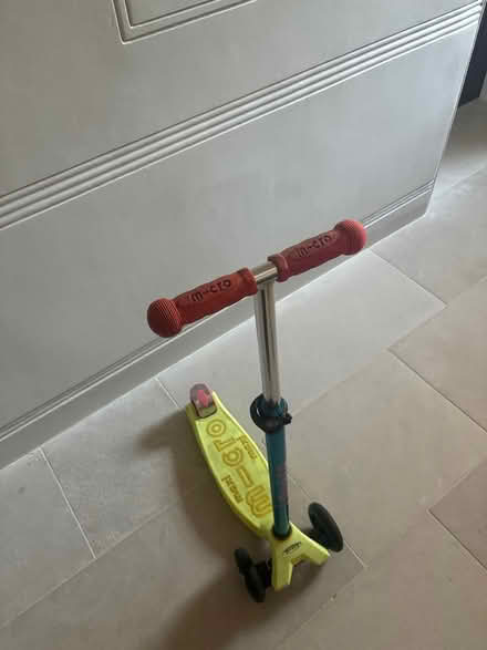Photo of free Micro scooter (Mill hill Nw7) #1