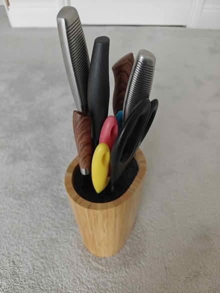 Photo of free Knife block with scissors and various knives (Wheathampstead AL4) #1
