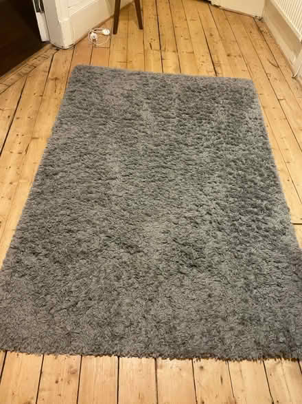 Photo of free Grey rug (Glasgow Langside G42) #1