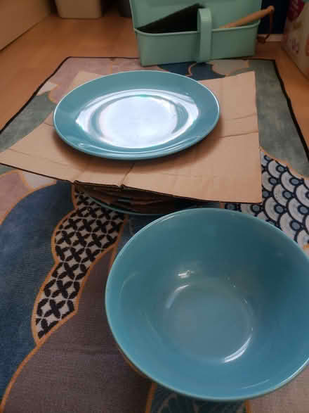 Photo of free 5 side plates 1 bowl (Wandsworth Common SW12) #3