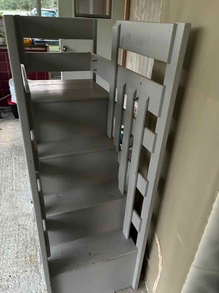 Photo of free Bunk beds (Gibsonton) #4