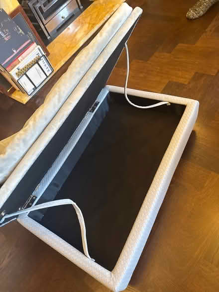 Photo of free Dog bed 75cm x 50 cm (Earls Court SW5) #2