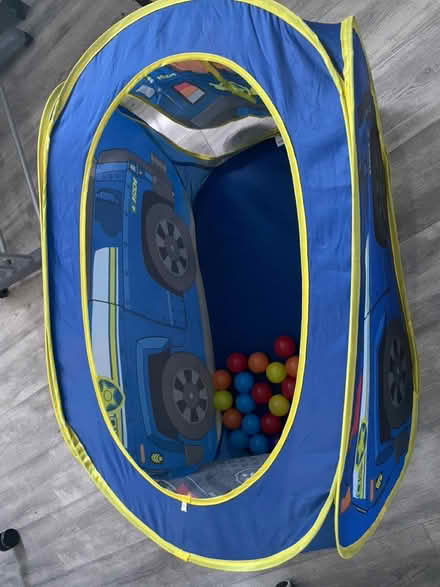 Photo of free Ball pit with few balls (Fairbrae EH11) #1