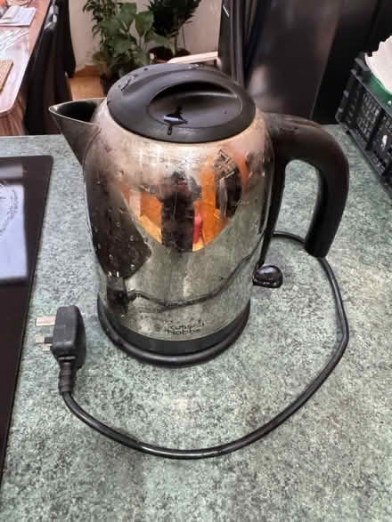 Photo of free Russell hob electric kettle (Liberton EH16) #3