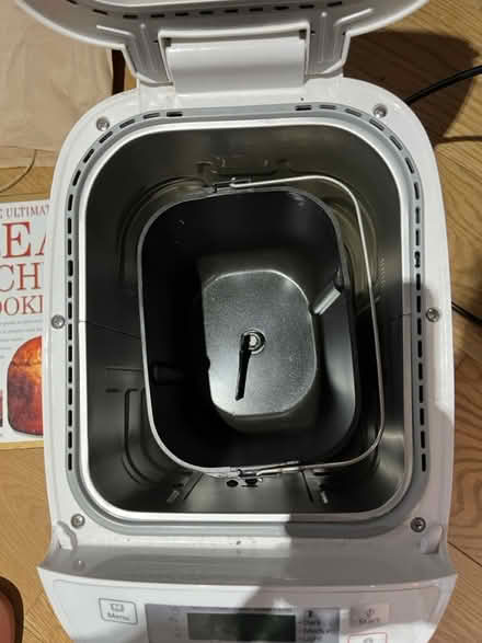 Photo of free Bread maker and book (tottenham N15) #2