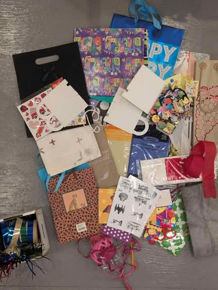 Photo of free shipping supplies (Champlain Park) #1