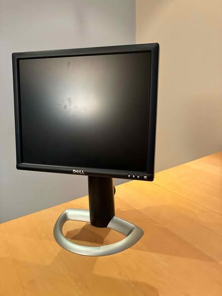 Photo of free 17 inch Dell Screen with adjustable stand (Gravel Hill SL9) #2