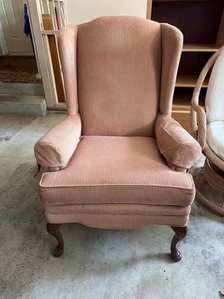 Photo of free Arm chair (19711) #1