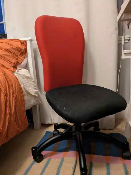 Photo of free Office chair (By Ealing hospital UB2) #1