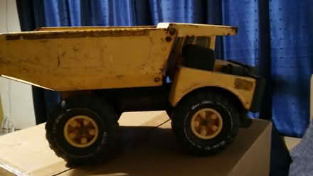 Photo of free Matchbox dumper truck. (Old Walcot SN3) #1