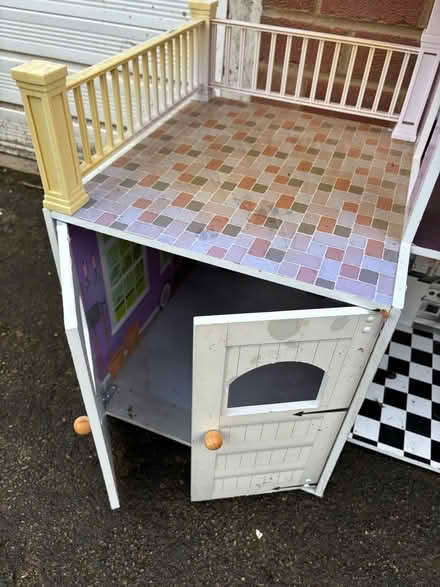 Photo of free Dolls House (Littleover DE23) #2