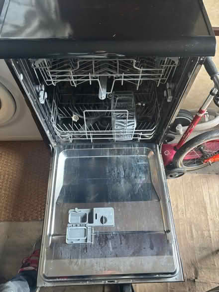 Photo of free SMEG Diswasher (CV8) #3