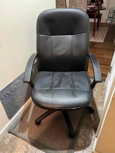 Photo of free Desk chair (Warrington, Pa) #1