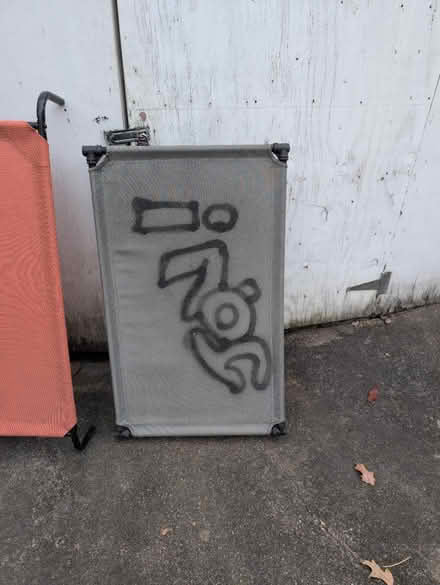 Photo of free Outdoor elevated dog bed (Brentwood) #1