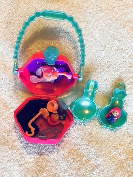 Photo of free Shimmer and Shine playset (Torrisholme LA4) #1