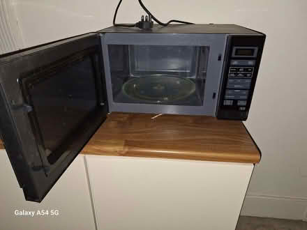 Photo of free Microwave (Hyde GL6) #2
