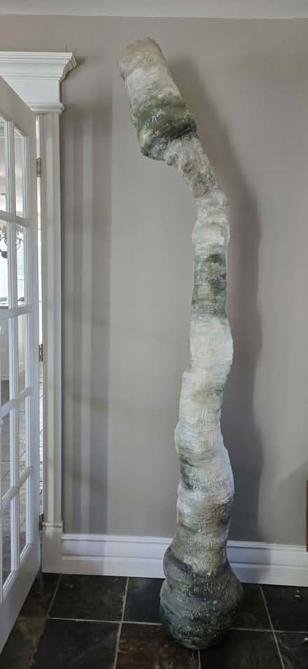 Photo of free Tall sculpture (Gatineau) #1