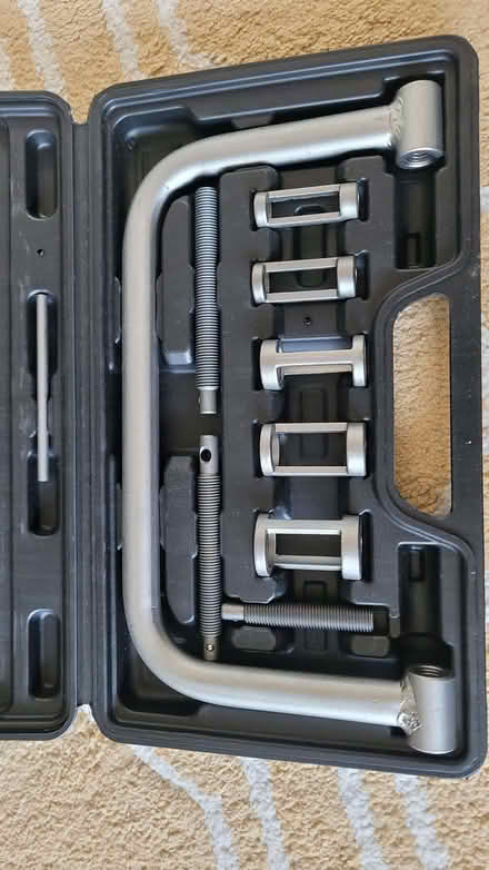 Photo of free gyc valve compression tool kit (Highworth SN6) #1
