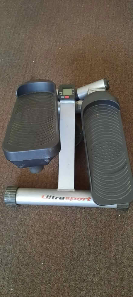 Photo of free Stepper machine (HG1) #1