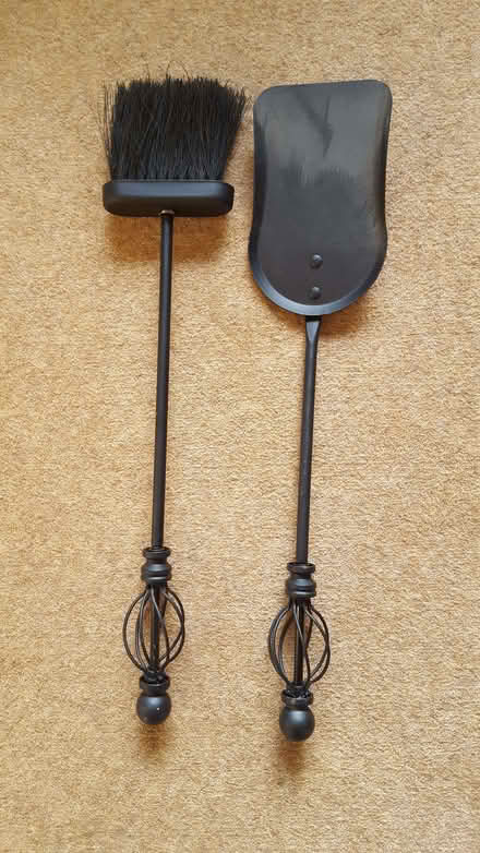 Photo of free Hearth brush and pan set (Crowthorne RG45) #1