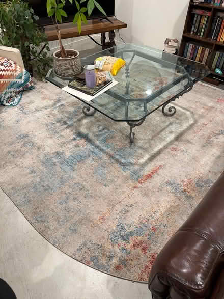 Photo of free Area rug (Lower Queen Anne) #1