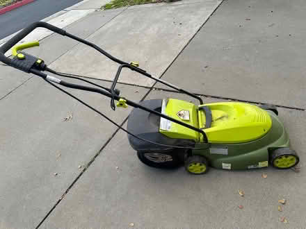Photo of free Electric lawn mower (Marin) #1