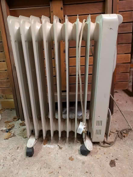 Photo of free Oil filled radiator (Havant/Bedhampton PO9) #1