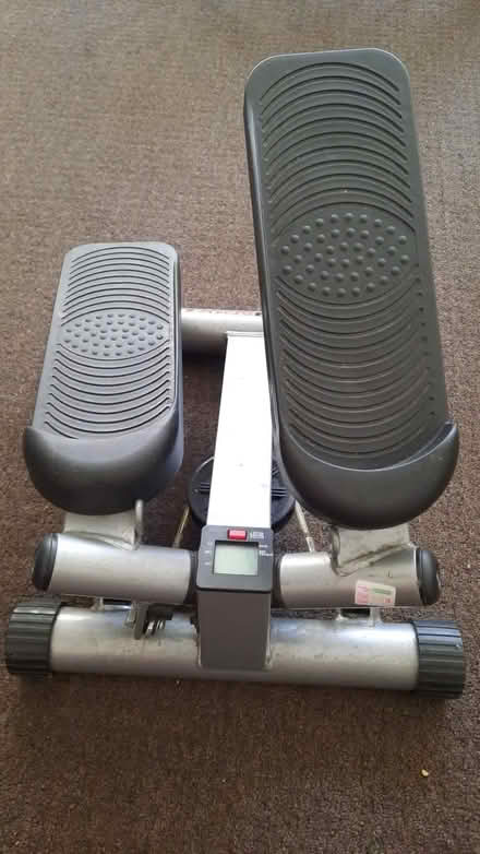 Photo of free Stepper machine (HG1) #2