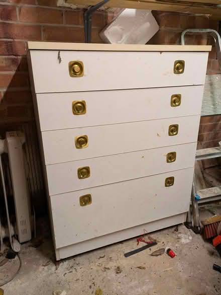 Photo of free White chest of drawers (Havant/Bedhampton PO9) #1