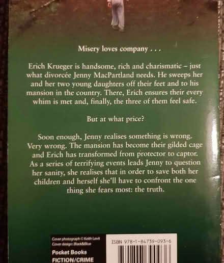 Photo of free Two Mary Higgins Clark Fiction Books (Handforth SK9) #2