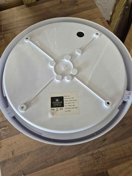 Photo of free LED bathroom/kitchen light (Nantmel LD1) #2