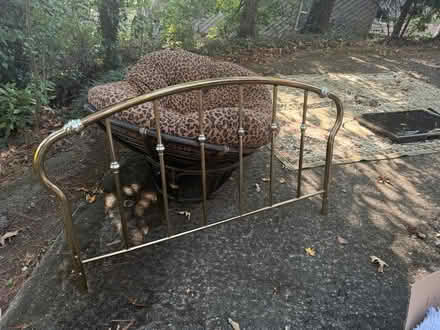 Photo of free Lots of free stuff (Johnson’s Ferry & Oak road) #4