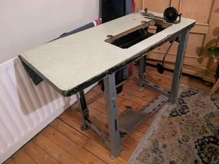 Photo of free Singer industrial sewing machine (Headingley LS6) #3