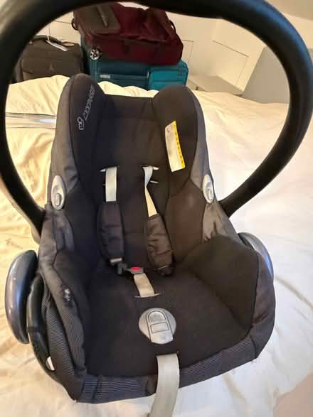 Photo of free MaxiCosi Pebble car seat (W8 Kensington) #2