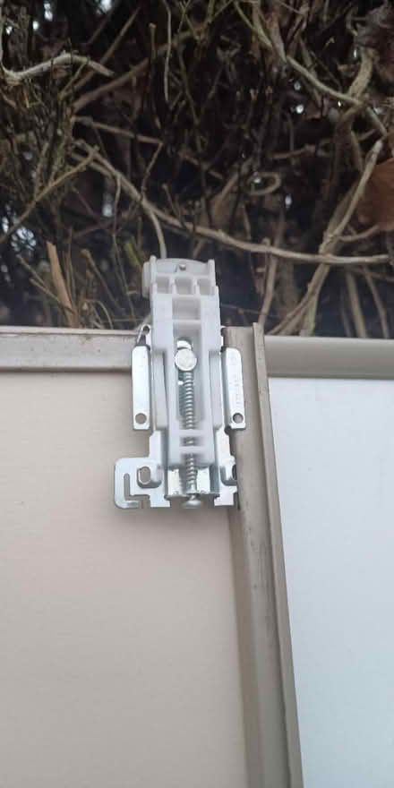 Photo of free 2 door sliding wardrobe (Maidenbower, Crawley RH10) #4