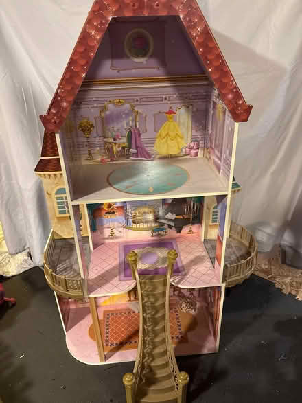 Photo of free Barbie/Belle's Castle Doll House (Britannia and Tenth Line) #1