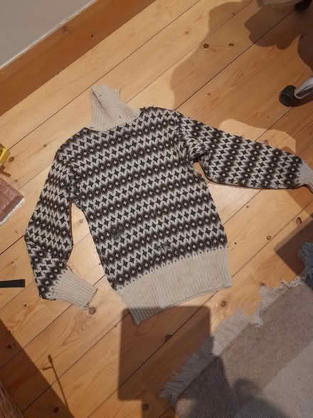 Photo of free Shetland wool to unravel/reuse (Dun Laoghaire A96) #1