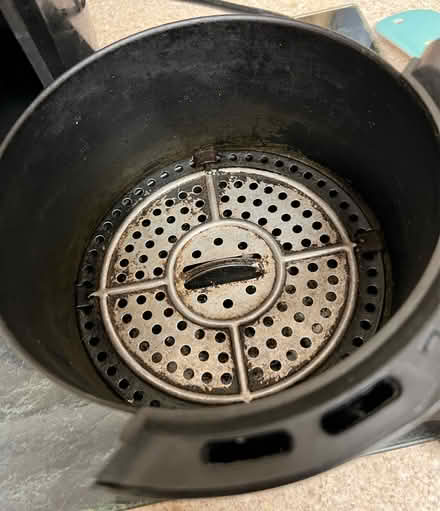 Photo of free Well Used Salter 3.5L Air Fryer (Feltham) #3